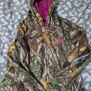2/25$ Realtree Camouflage Jacket with Pink Highlights